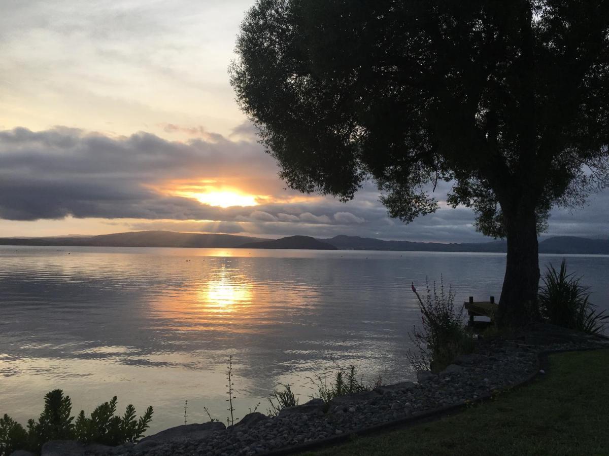Tranquility Lakefront Rotorua Kültér fotó